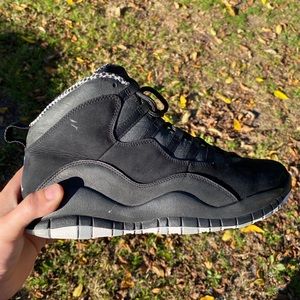 Used Retro Jordan 13 “Stealth”